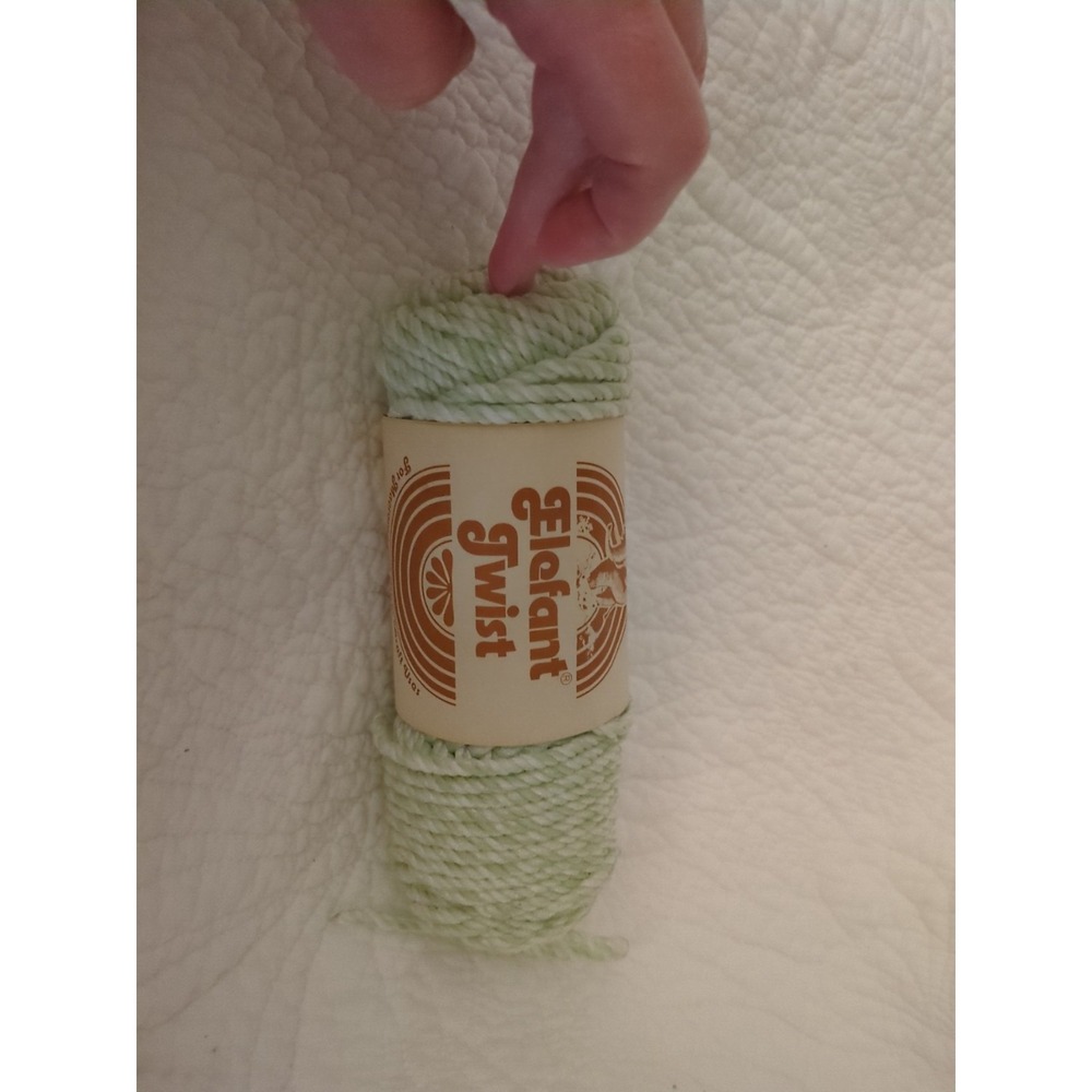 Vintage Elegant Twist Yarn 100 Textured Herculon.  Mint Green,‎  White